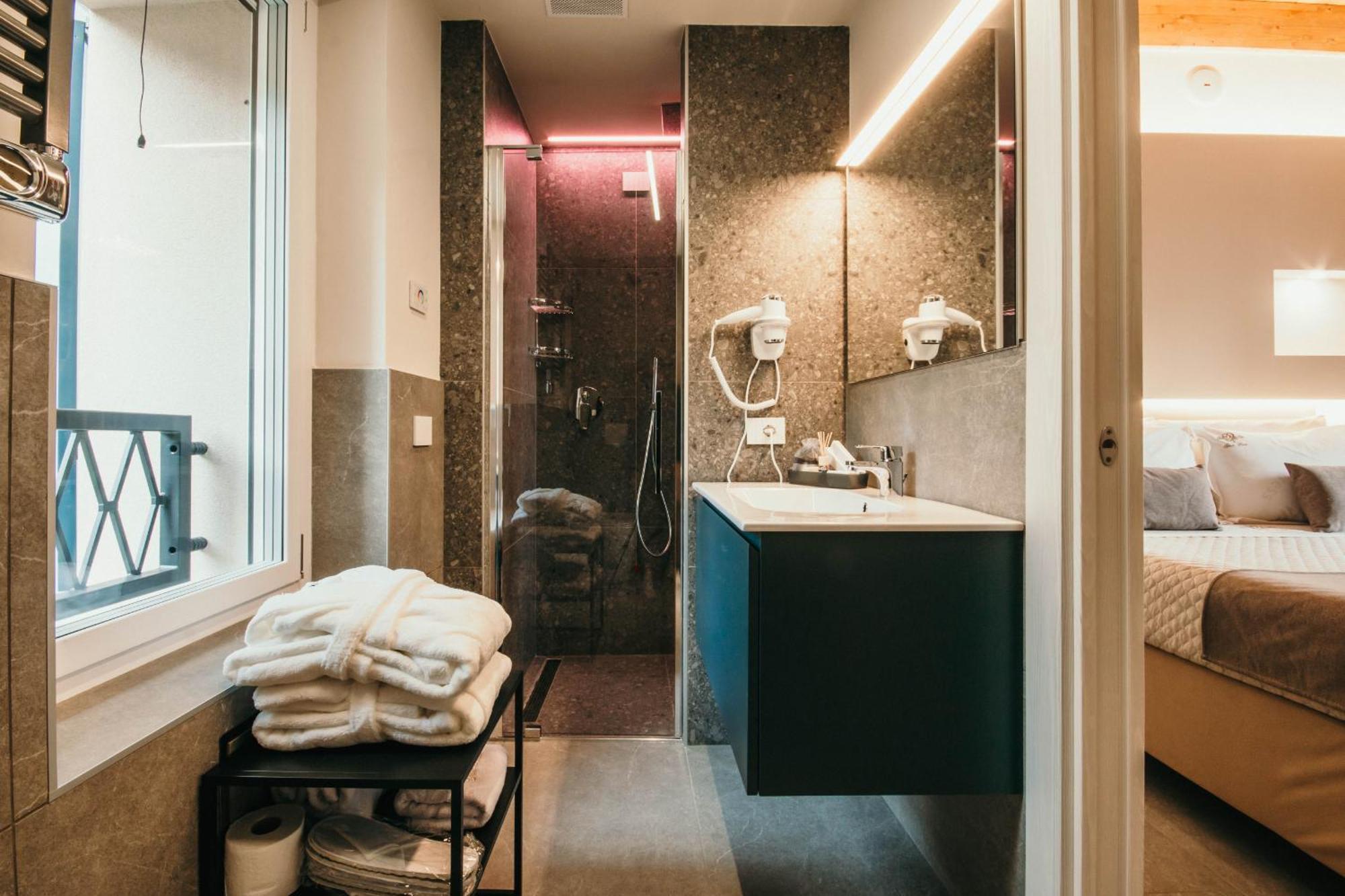 Gio Leo Guest House レーザ エクステリア 写真